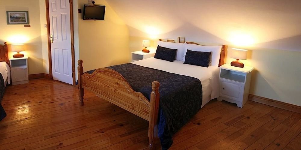 Mccarthy'S Lodge B&B Westport Exteriör bild