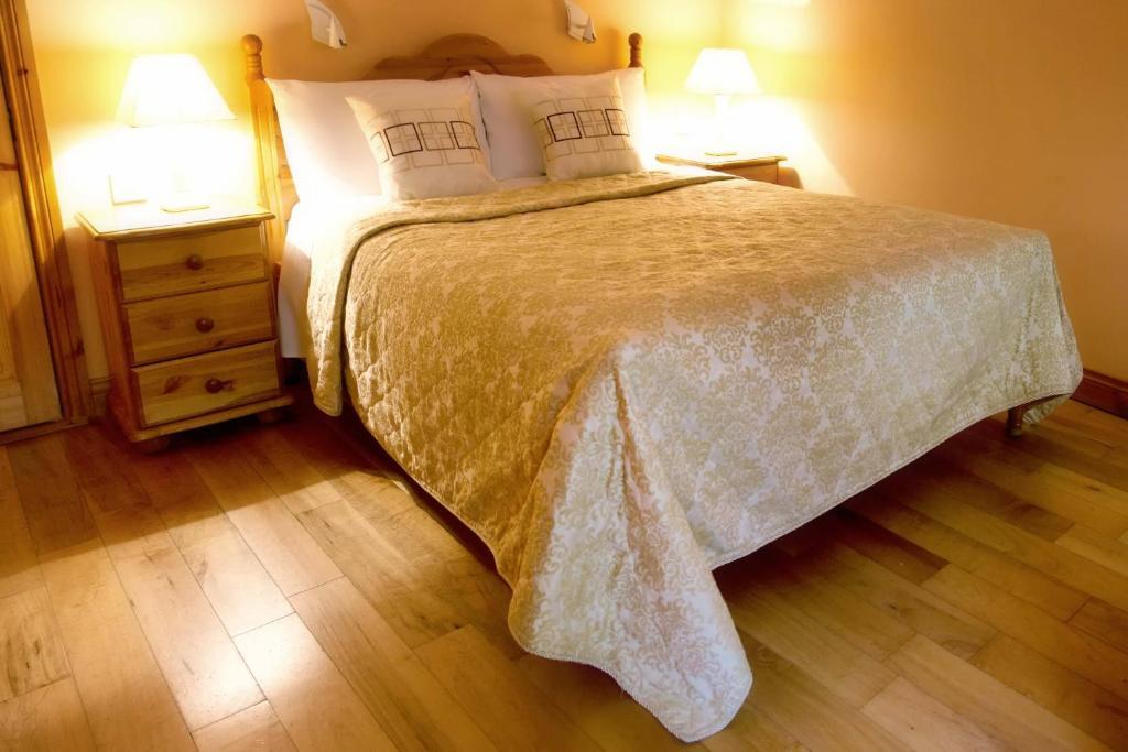 Mccarthy'S Lodge B&B Westport Rum bild