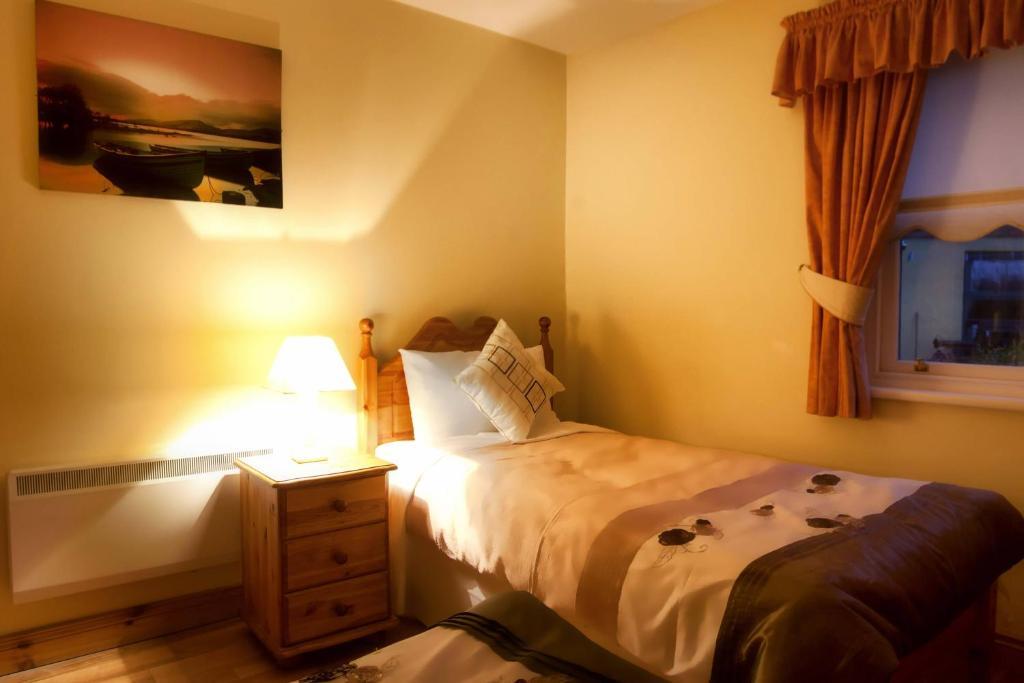 Mccarthy'S Lodge B&B Westport Rum bild