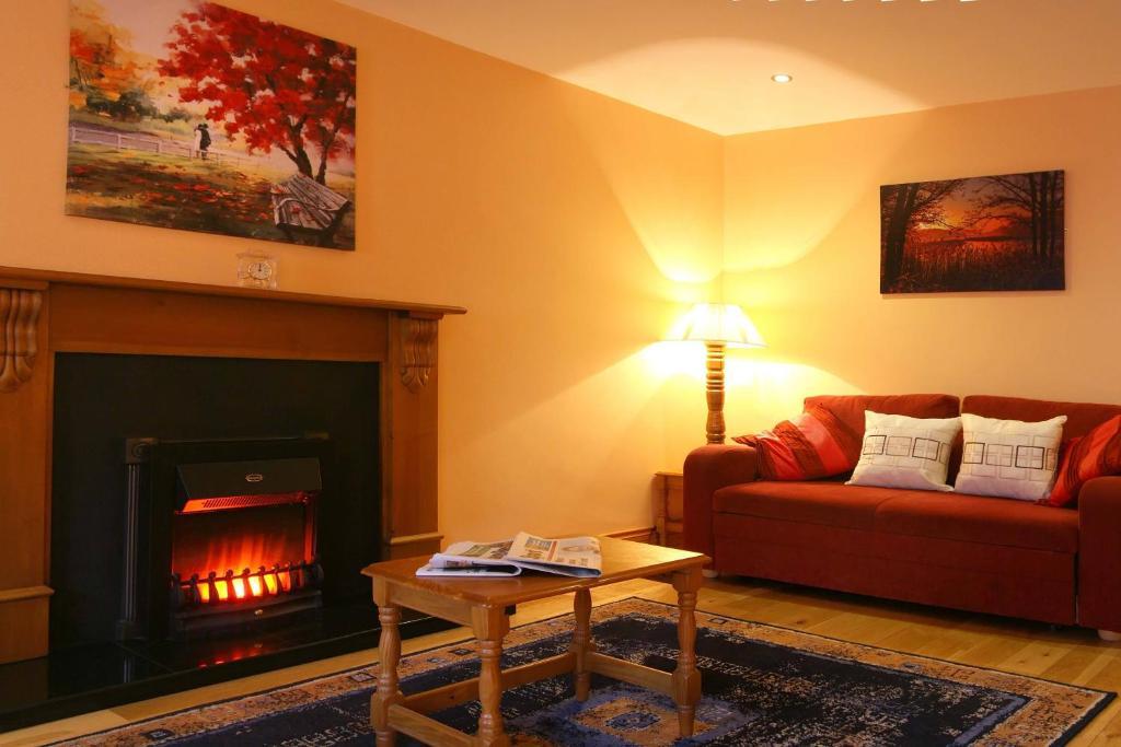 Mccarthy'S Lodge B&B Westport Exteriör bild