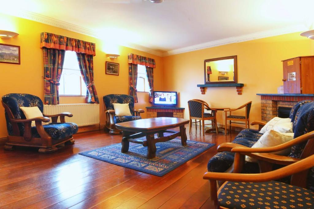 Mccarthy'S Lodge B&B Westport Exteriör bild